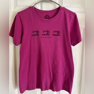 Life is Good Sewing Machine Patterned Short Sleeved Tee Dark Pink Size Small‎